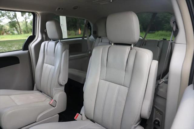 2013 Chrysler Town & Country Touring