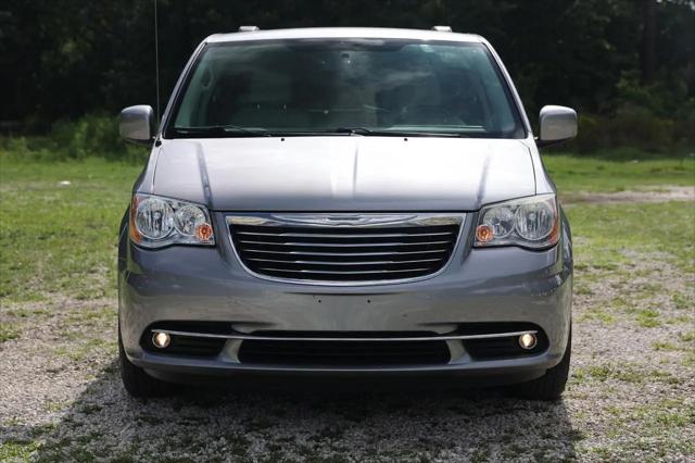 2013 Chrysler Town & Country Touring