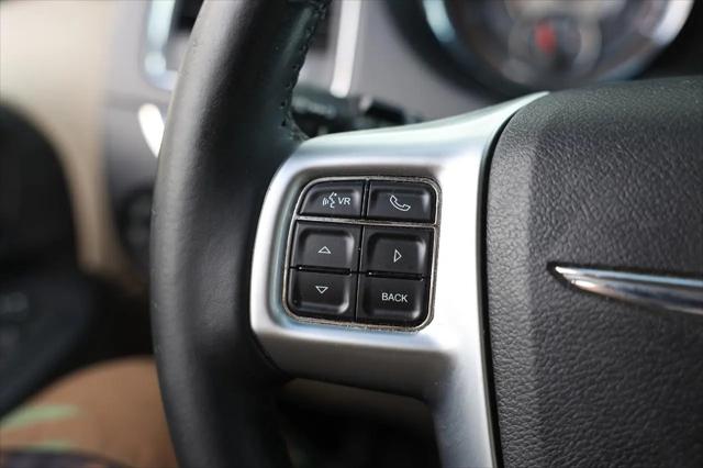 2013 Chrysler Town & Country Touring