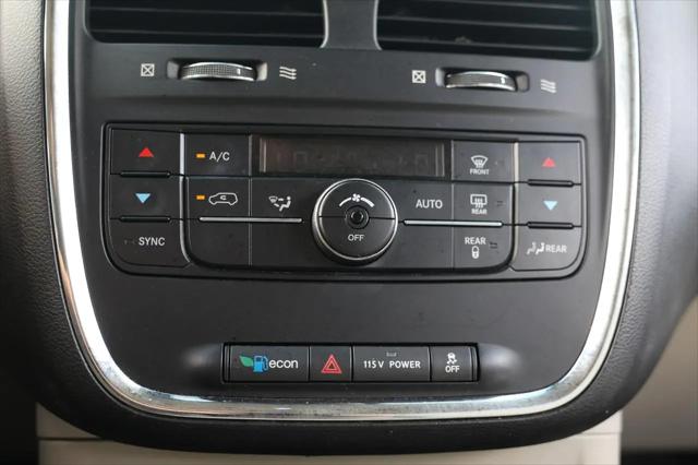 2013 Chrysler Town & Country Touring