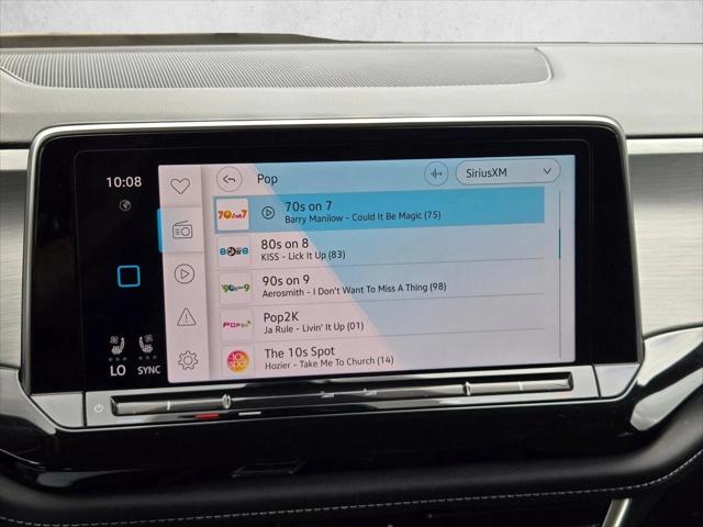 2025 Volkswagen Atlas Cross Sport 2.0T SE w/Technology