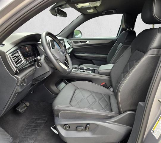 2025 Volkswagen Atlas Cross Sport 2.0T SE w/Technology