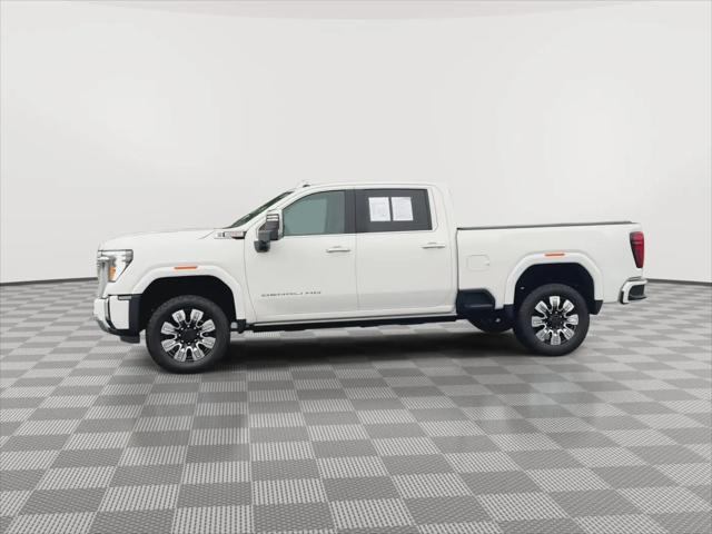 2025 GMC Sierra 3500HD 4WD Crew Cab Standard Bed Denali