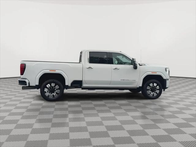 2025 GMC Sierra 3500HD 4WD Crew Cab Standard Bed Denali