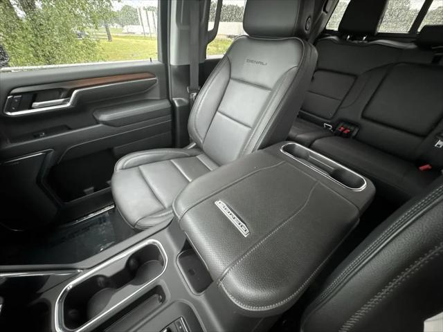 2025 GMC Sierra 3500HD 4WD Crew Cab Standard Bed Denali