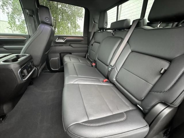2025 GMC Sierra 3500HD 4WD Crew Cab Standard Bed Denali