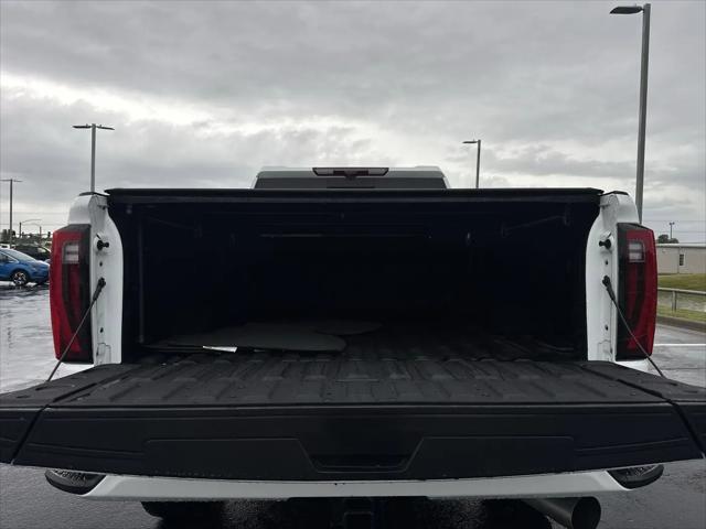 2025 GMC Sierra 3500HD 4WD Crew Cab Standard Bed Denali