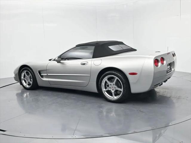 2004 Chevrolet Corvette Base