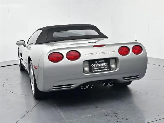 2004 Chevrolet Corvette Base