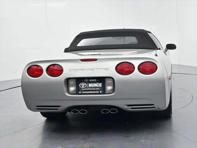 2004 Chevrolet Corvette Base