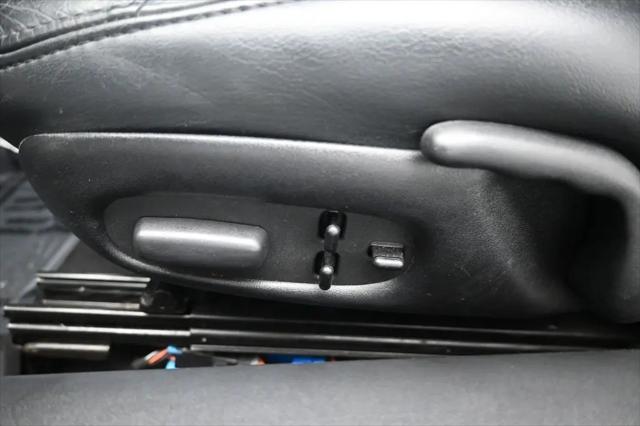 2004 Chevrolet Corvette Base