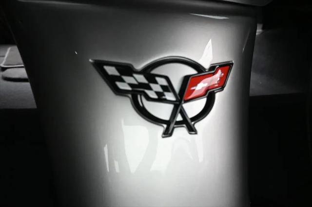 2004 Chevrolet Corvette Base