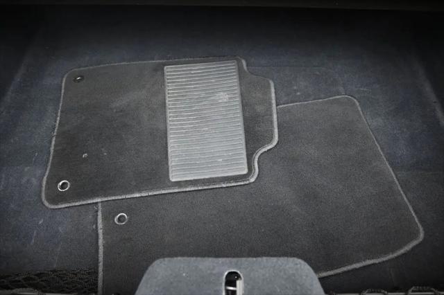 2004 Chevrolet Corvette Base