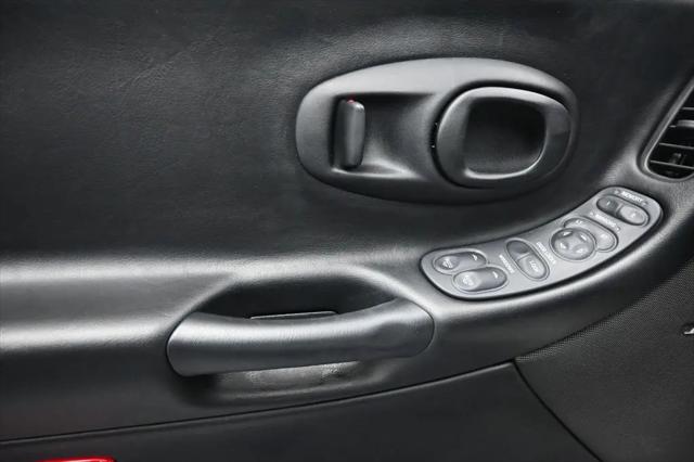 2004 Chevrolet Corvette Base