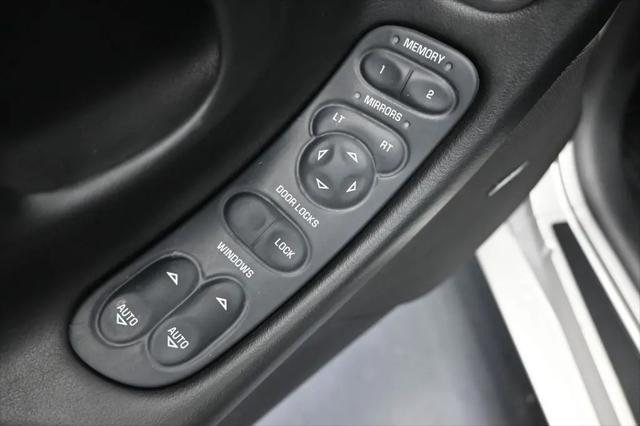 2004 Chevrolet Corvette Base