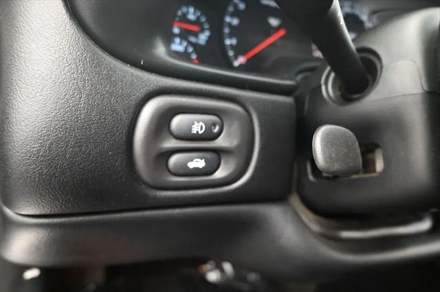 2004 Chevrolet Corvette Base
