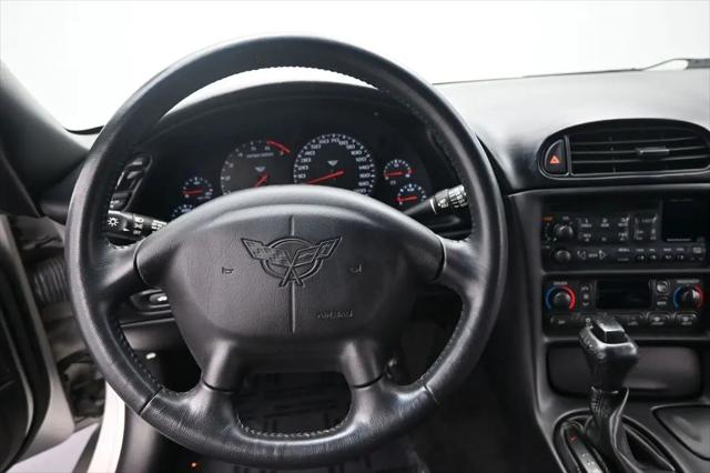 2004 Chevrolet Corvette Base