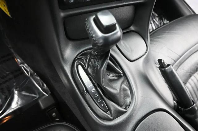 2004 Chevrolet Corvette Base