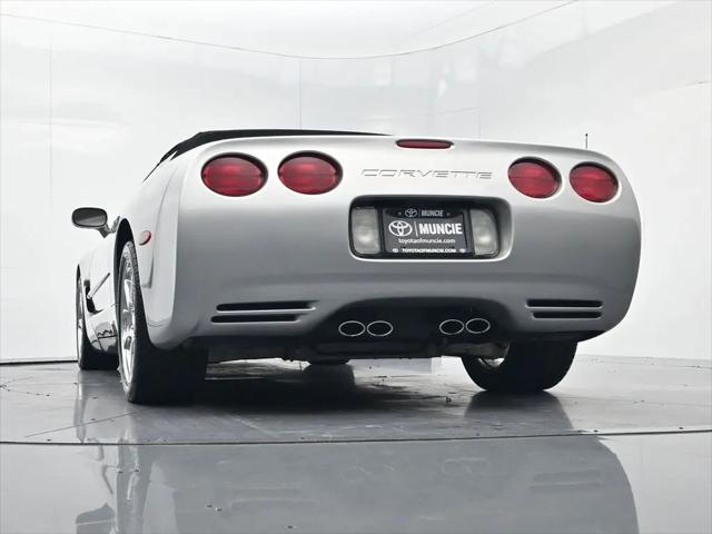 2004 Chevrolet Corvette Base