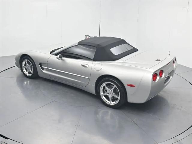 2004 Chevrolet Corvette Base
