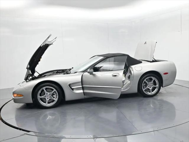 2004 Chevrolet Corvette Base