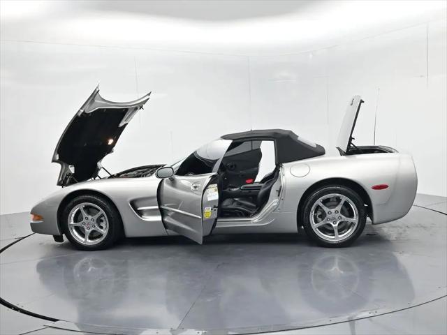 2004 Chevrolet Corvette Base