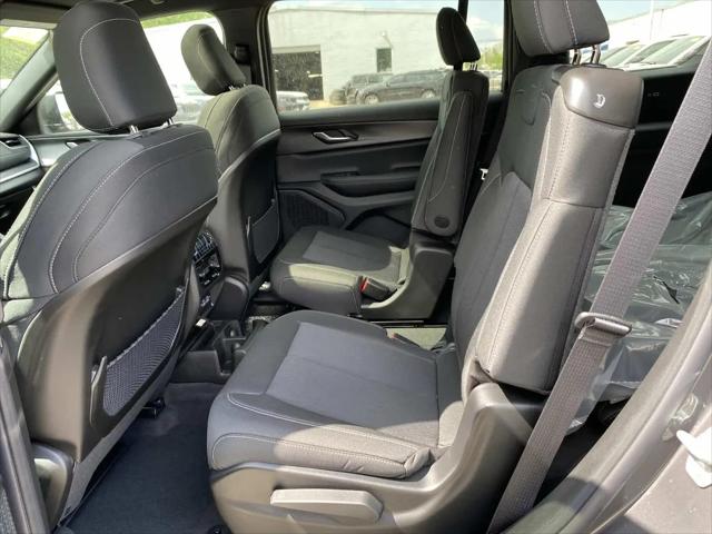 2026 Jeep Grand Cherokee L Altitude 4x4