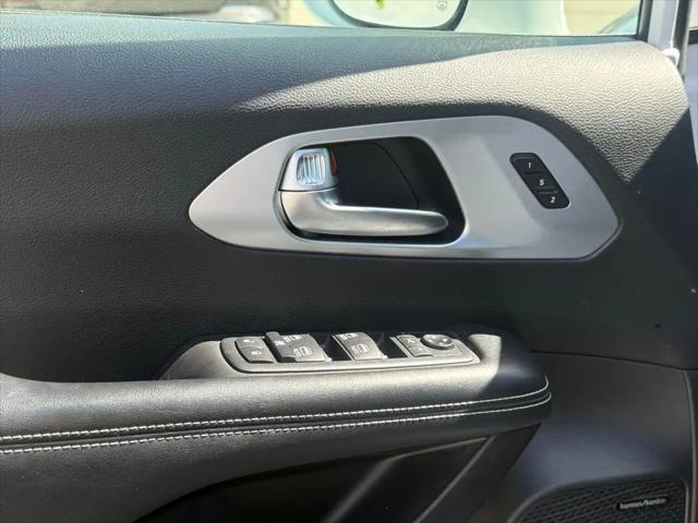 2020 Chrysler Pacifica Hybrid Limited