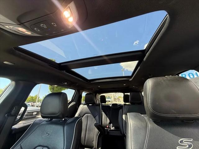 2020 Chrysler Pacifica Hybrid Limited