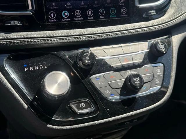 2020 Chrysler Pacifica Hybrid Limited