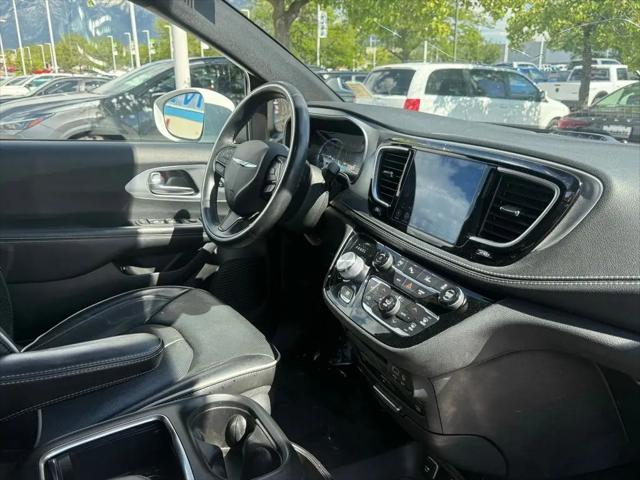 2020 Chrysler Pacifica Hybrid Limited