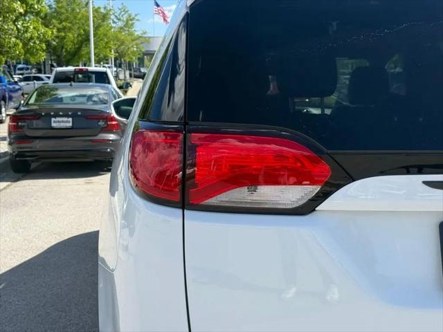 2020 Chrysler Pacifica Hybrid Limited