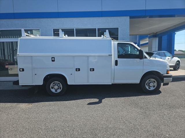 2023 Chevrolet Express Cutaway Work Van 2023 Chevrolet Express Cutaway Work Van