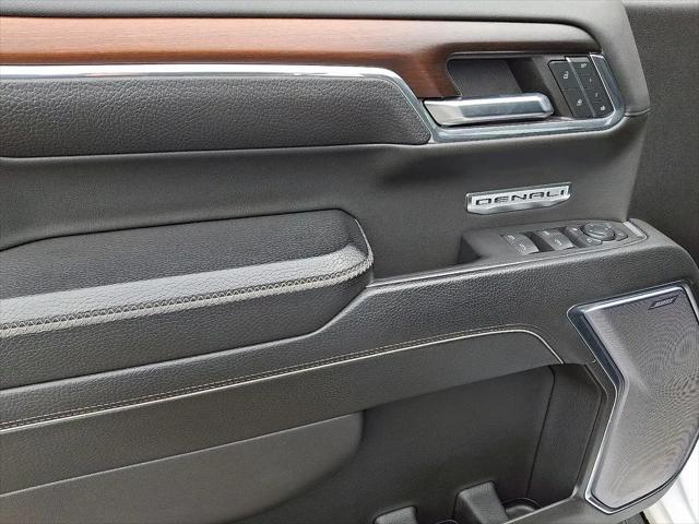 2024 GMC Sierra 1500 4WD Crew Cab Short Box Denali
