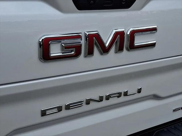 2024 GMC Sierra 1500 4WD Crew Cab Short Box Denali