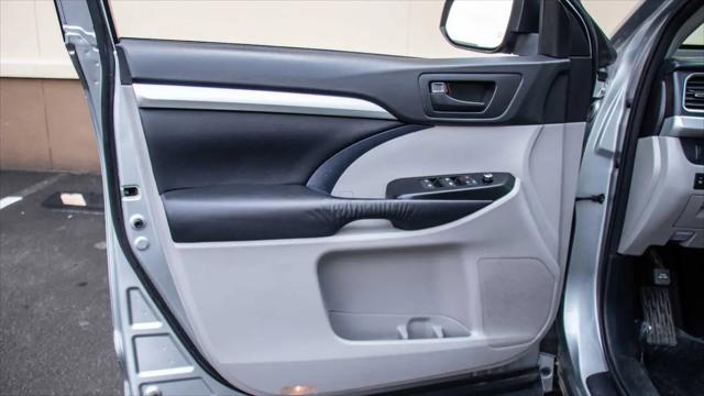 2015 Toyota Highlander LE Plus V6