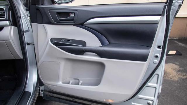 2015 Toyota Highlander LE Plus V6