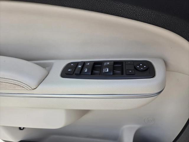 2021 Chrysler 300 Touring L