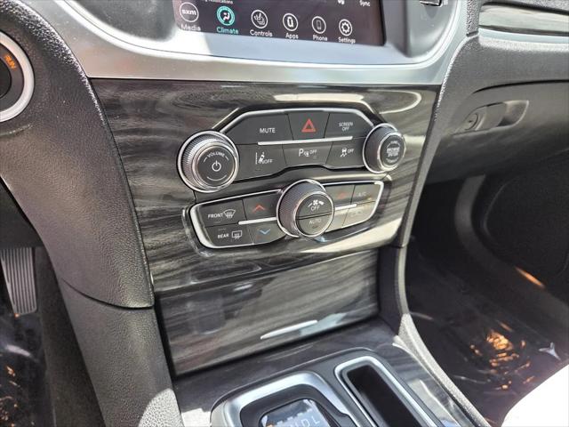 2021 Chrysler 300 Touring L