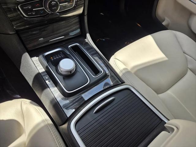 2021 Chrysler 300 Touring L