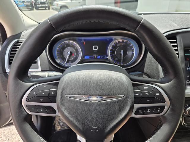 2021 Chrysler 300 Touring L