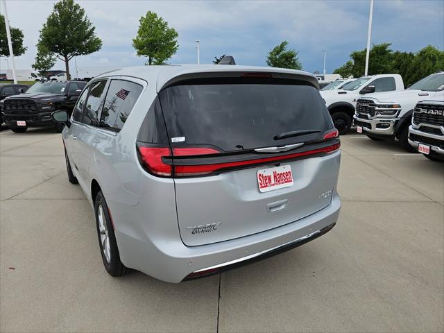 2026 Chrysler Pacifica Limited AWD