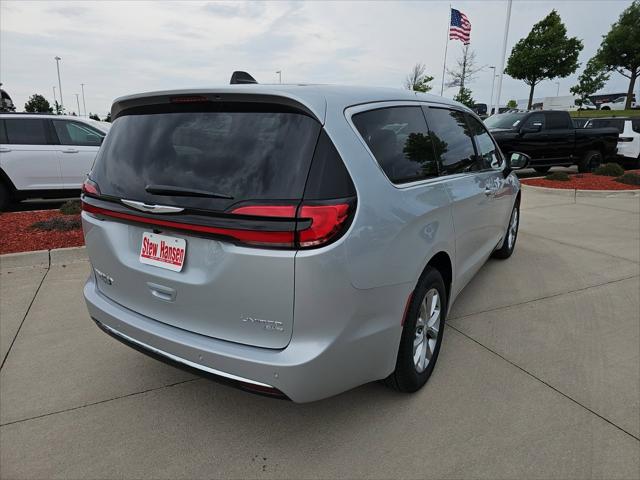 2026 Chrysler Pacifica Limited AWD