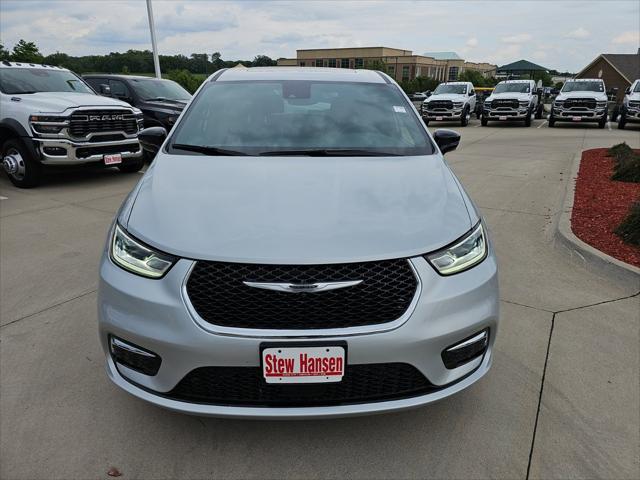 2026 Chrysler Pacifica Limited AWD