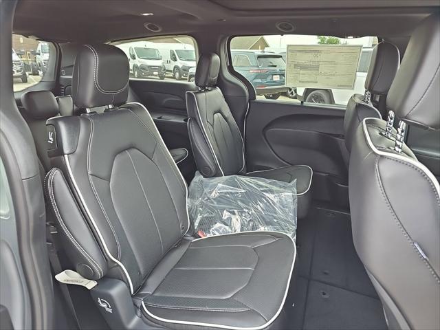 2026 Chrysler Pacifica Limited AWD