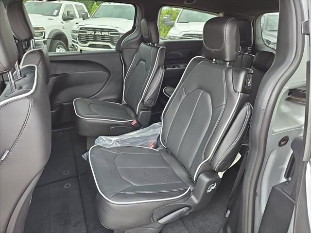 2026 Chrysler Pacifica Limited AWD