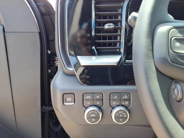 2026 GMC Sierra 1500 Crew Cab, Short Bed, SLT, 4WD