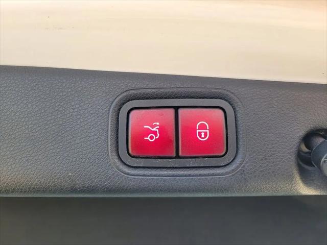 2018 Mercedes-Benz E-CLASS E 300 E 300