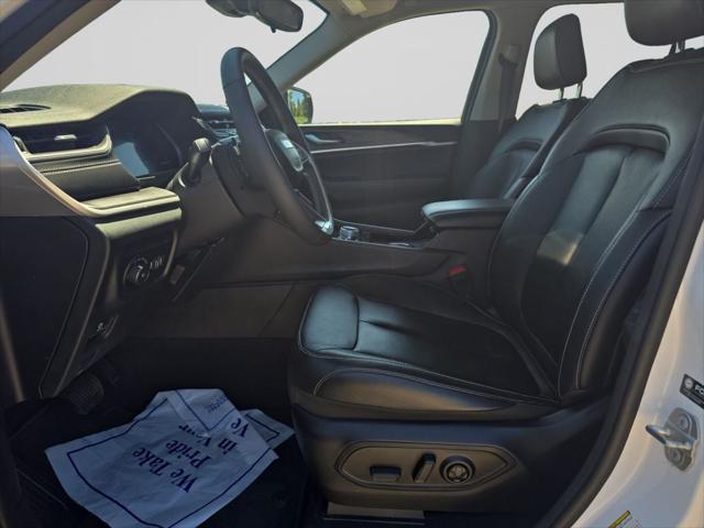 2023 Jeep Grand Cherokee Limited 4x4 2023 Jeep Grand Cherokee Limited 4x4
