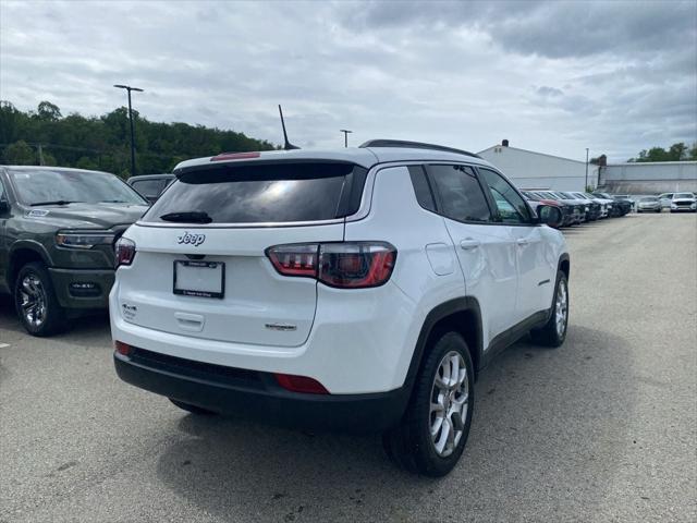 2022 Jeep Compass Latitude Lux 4x4 2022 Jeep Compass Latitude Lux 4x4